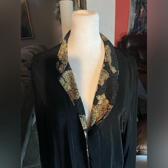 3/$15. Ladies Chico’s jacket Size 3 - Picture 4 of 5